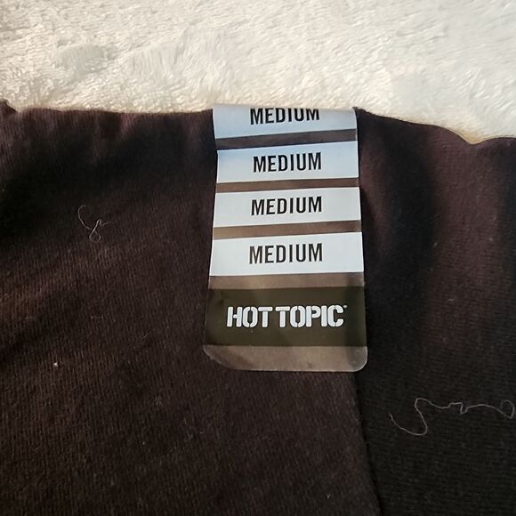 Hot Topics 2018 NWT Black CNCO Tshirt With White Graphics Size Medium - Picture 5 of 8